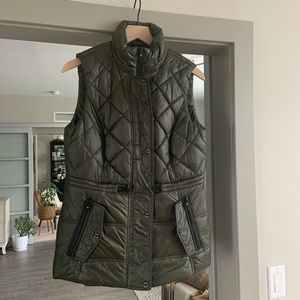 Michael Kors olive puffer vest! Worn twice.
